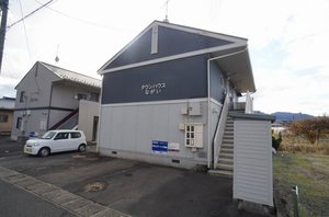 タウンハウスながい