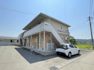 シャーメゾンしらゆり C 102号-2