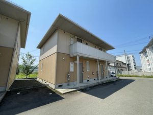シャーメゾンしらゆり C 102号-3