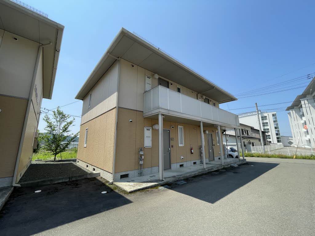 シャーメゾンしらゆり C 102号-3