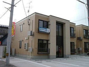 シャーメゾンハーバーシティ 105号-1