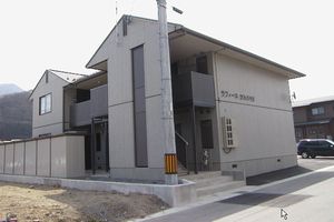 ラフィーネかみのやま 101号-1