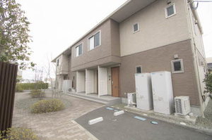 シャーメゾン　リラフォートＢ 102号-1