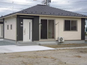 佐倉河貸家　Ｂ