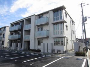 シュエットメゾン壱番館 B302号-1