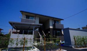 シャーメゾン天童 201号-1