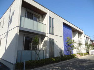 ロイヤルコートハウス