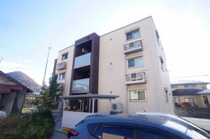 シャーメゾン　イーフィールド 101号-1