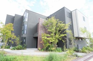 センターフィールド森合町 205号-1