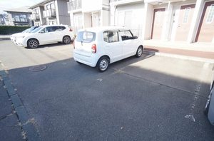 ヴィラージュ室小路 202号-1