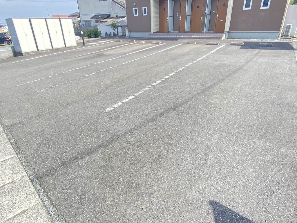 シャーメゾン鈴鹿 B102号-13