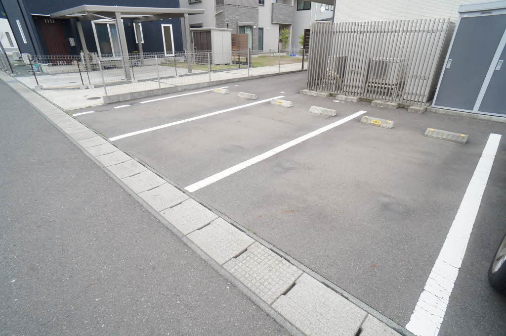 シャーメゾン・フォルトーナ 102号-13