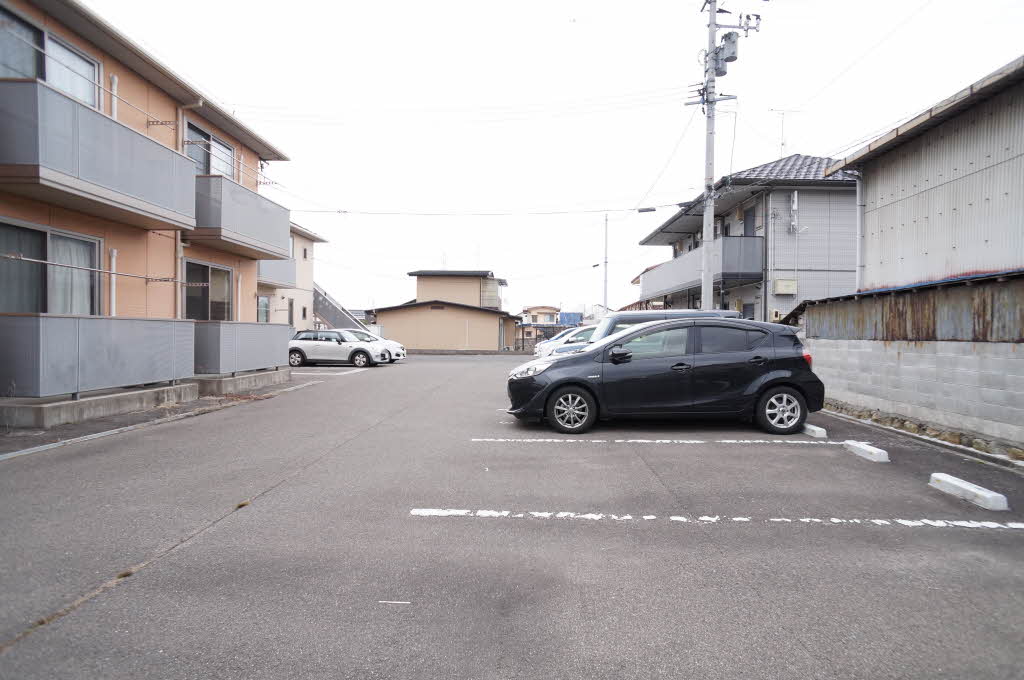 エステート笹谷２１Ⅱ 201号-2