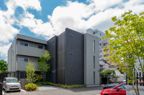 シャーメゾン成田町303-1