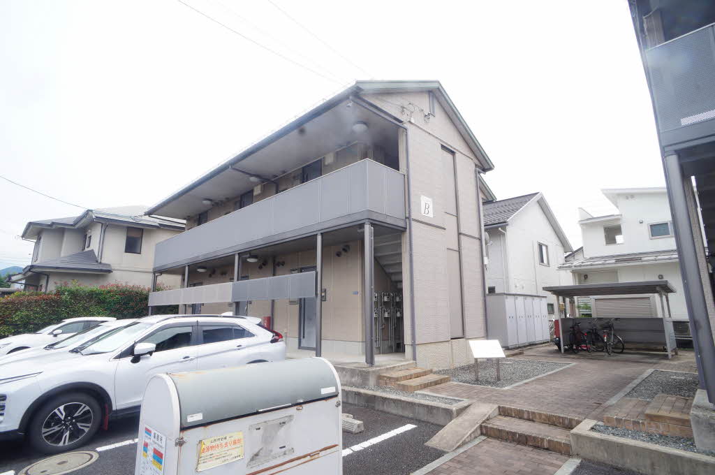 クレセント白山Ｂ