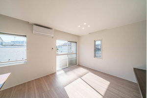 タウニィ鶴ヶ谷 201号-1