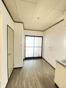 アーバン・ド・ジュネス 103号-8