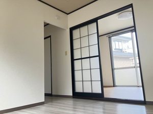 ロイヤルハイツ 101号-4