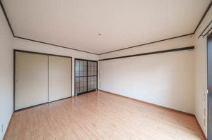 ＣＯＺＹ　ＡＬＬＥＹ　Ａ 106号-3