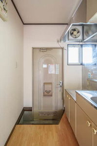 ＣＯＺＹ　ＡＬＬＥＹ　Ａ 106号-6