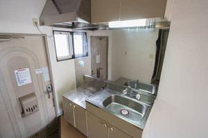 ＣＯＺＹ　ＡＬＬＥＹ　Ａ 107号-5