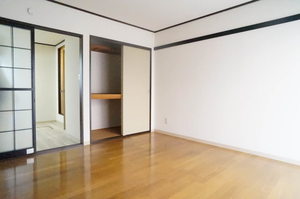 ルネサンスコート 102号-2