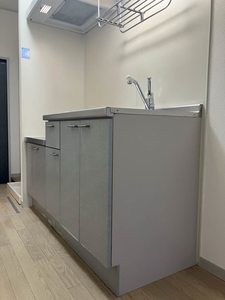 ヴィラ・アズール 102号-4