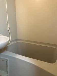 ヴィラ・アズール 102号-5