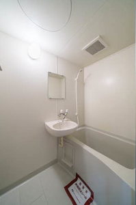 ヴィラ・アズール 202号-8