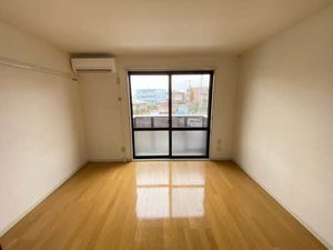 イーストパレスＡ 202号-2