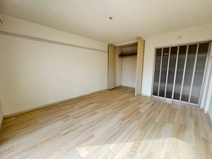 イーストパレスD 101号-3