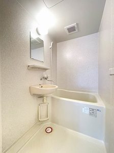 ラティール八幡 103号-7