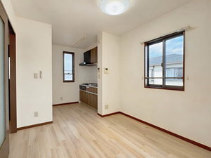 バリュージュ今泉 203号-3