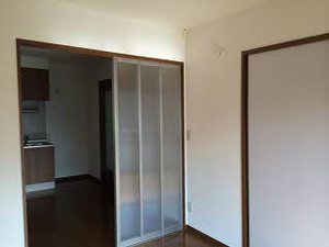 ラフィーネ高玉Ａ 201号-4