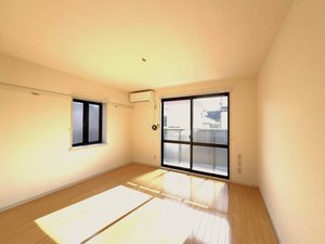 ファミーユサシン 105号-2