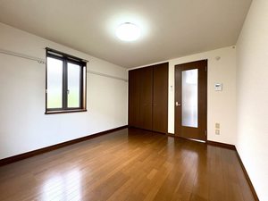 サンメゾン八幡 105号-3