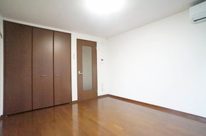 サンメゾン八幡 205号-3