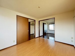 フレサ二番館 202号-3