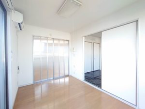 シャーメゾンルーラル 202号-3