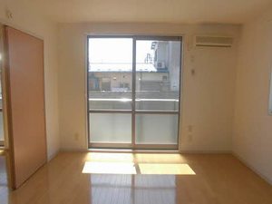 メゾンセルリアＣ 101号-2