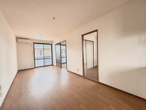 テイスティ壱番館 201号-2