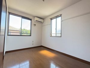 ファミーユ境山Ⅱ 201号-11