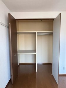 ファミーユ境山Ⅱ 201号-13