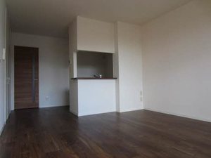 プレジール弐番館 102号-3