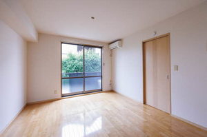 メゾンリバーサイドＣ 102号-3