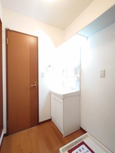 ハウス・パディＦ 102号-9