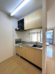 セブンフォレストＹ．Ｔ． 201号-4