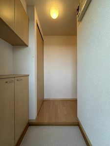 セブンフォレストＹ．Ｔ． 201号-9