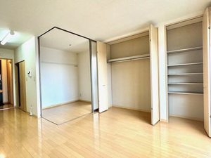 シャーメゾン上野 201号-2