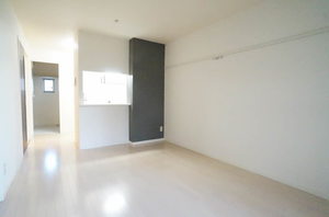 メゾン・カームニスＢ 102号-2